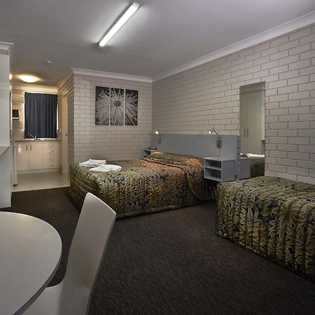 Jefferys Motel Toowoomba Bagian luar foto