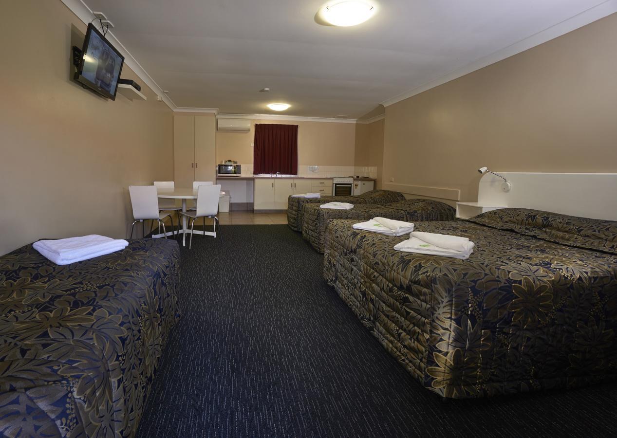 Jefferys Motel Toowoomba Bagian luar foto